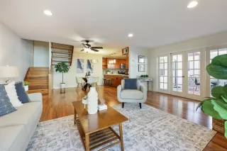 Photo #3: 240000937 Listing 