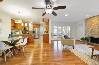 Photo #4: 240000937 Listing 