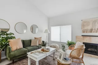 Photo #2: 240000949 Listing 