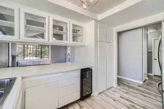 Photo #3: 240000974 Listing 