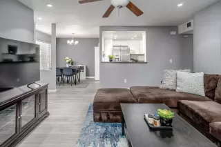 Photo #5: 240001040 Listing