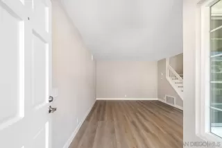 Photo #6: 240001142 Listing