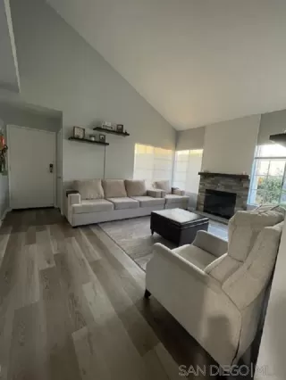 Photo #4: 240001165 Listing