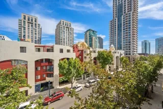 Photo #1: 240001178 Listing