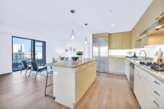 Photo #5: 240001196 Listing