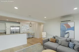 Photo #1: 240001216 Listing