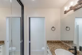 Photo #6: 240001216 Listing