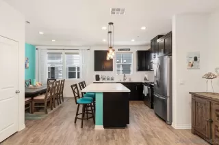 Photo #2: 240001264 Listing