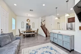 Photo #4: 240001281 Listing