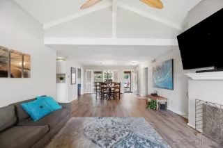 Photo #3: 240001313 Listing