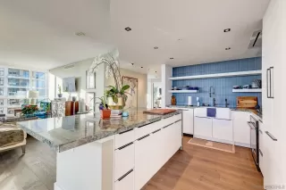 Photo #1: 240001318 Listing 