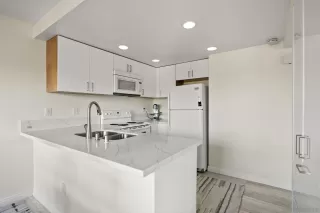 Photo #2: 240001331 Listing