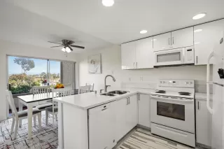 Photo #3: 240001331 Listing