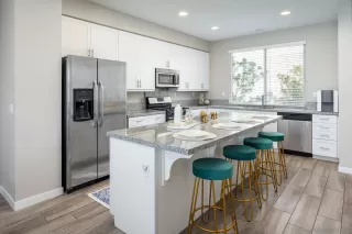 Photo #5: 240001340 Listing