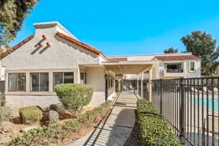 Photo #3: 240001341 Listing