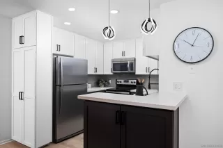 Photo #5: 240001354 Listing