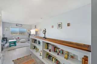 Photo #2: 240001358 Listing