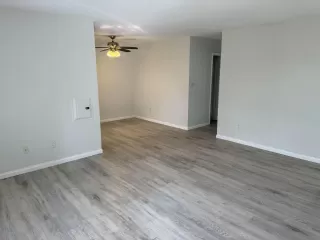 Photo #5: 240001379 Listing