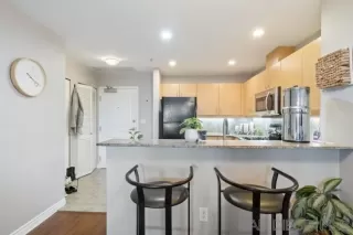 Photo #4: 240001385 Listing