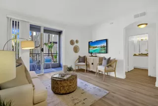 Photo #3: 240001389 Listing 