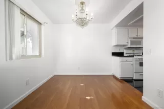 Photo #4: 240001392 Listing