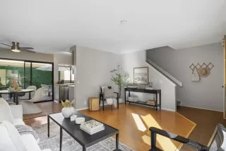 Photo #2: 240001396 Listing