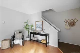 Photo #6: 240001396 Listing