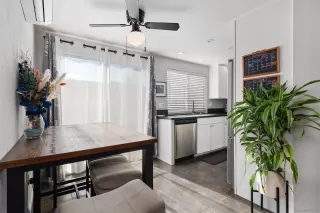 Photo #5: 240001419 Listing