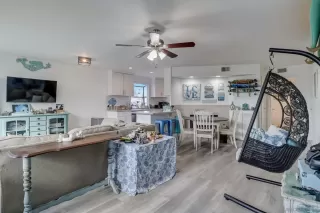 Photo #2: 240001433 Listing 