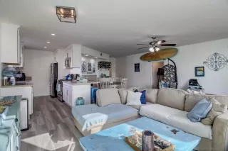 Photo #3: 240001433 Listing 