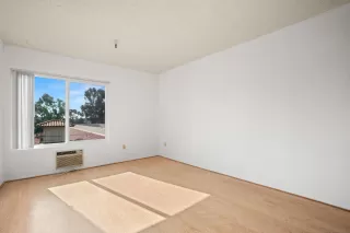 Photo #4: 240001471 Listing 