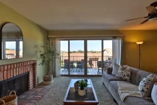 Photo #2: 240001542 Listing