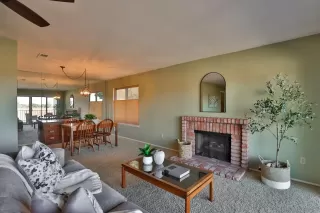 Photo #4: 240001542 Listing