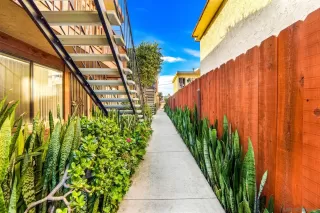 Photo #4: 240001556 Listing 