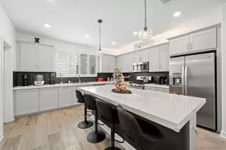 Photo #1: 240001567 Listing