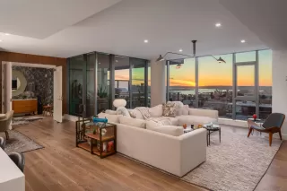 Photo #2: 240001587 Listing