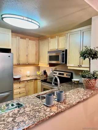 Photo #2: 240001590 Listing 