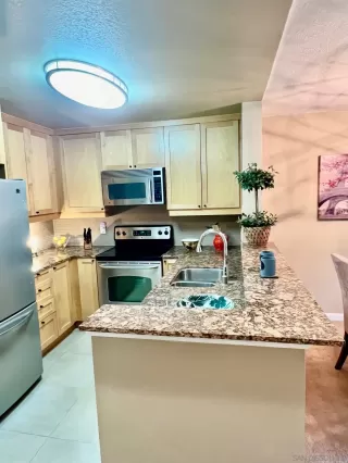 Photo #3: 240001590 Listing 