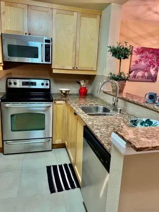 Photo #4: 240001590 Listing 