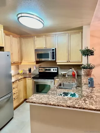 Photo #5: 240001590 Listing 