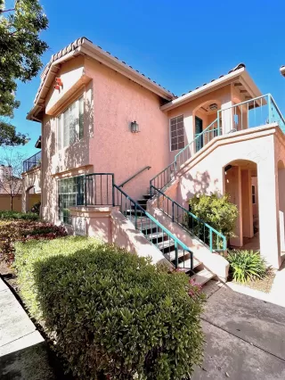 Photo #1: 240001654 Listing