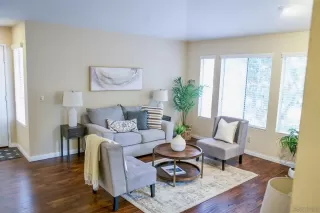 Photo #2: 240001654 Listing