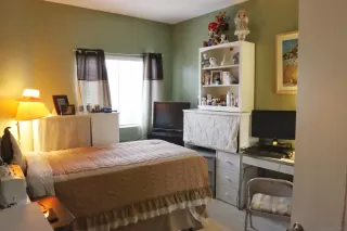 Photo #5: 240001666 Listing