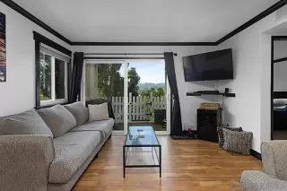 Photo #5: 240001673 Listing