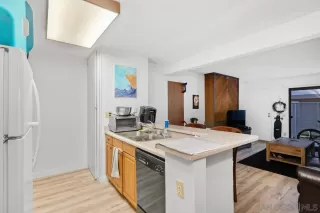 Photo #4: 240001692 Listing