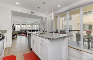 Photo #2: 240001757 Listing