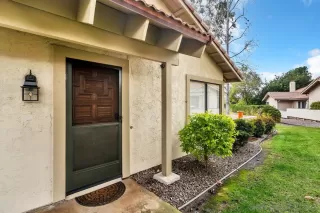 Photo #3: 240001768 Listing 