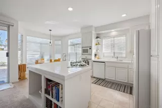 Photo #5: 240001783 Listing