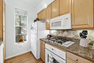 Photo #5: 240001825 Listing 