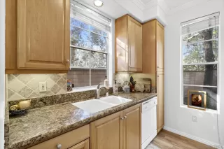 Photo #6: 240001825 Listing 